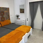 Acoteias Falesia *