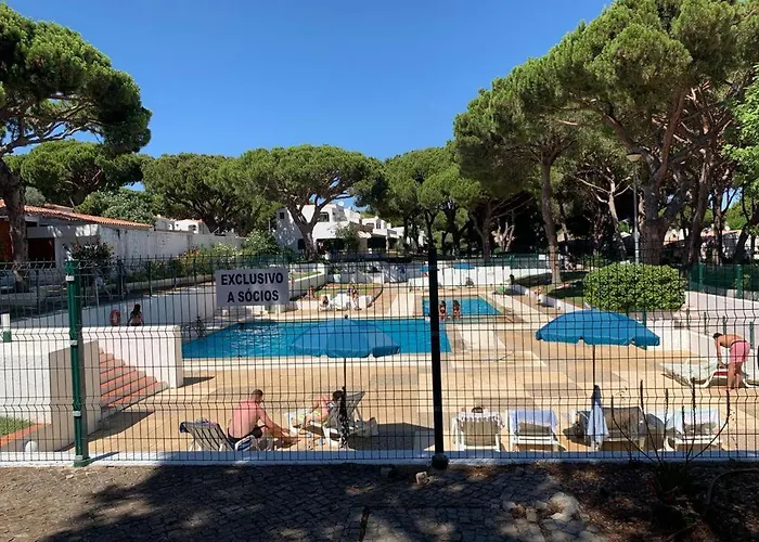 Daire Acoteias Falesia Olhos de Agua (Albufeira)