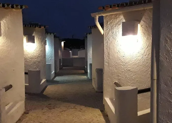 Acoteias Falesia * Olhos de Agua (Albufeira)